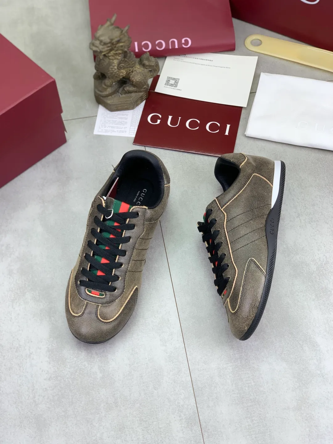 Men's shoes 💰P542 💰[New model] 🆘 The latest model from Gucci's official website 🎁Classic casual and fashionable men's shoes 👟Breaking hot model 💥The style is simple and elegant, exclusive for trendy men. Unique official website's latest brand elements 👑Gucci original decoration, fashionable and generous, the fabric is made of original soft calfskin➕Comfortable soft pigskin lining ✅The official website specifies wear-resistant rubber outsole_full of elasticity, classic model taken in real life🎬Color: 5️⃣colors available😍Number: 35-44